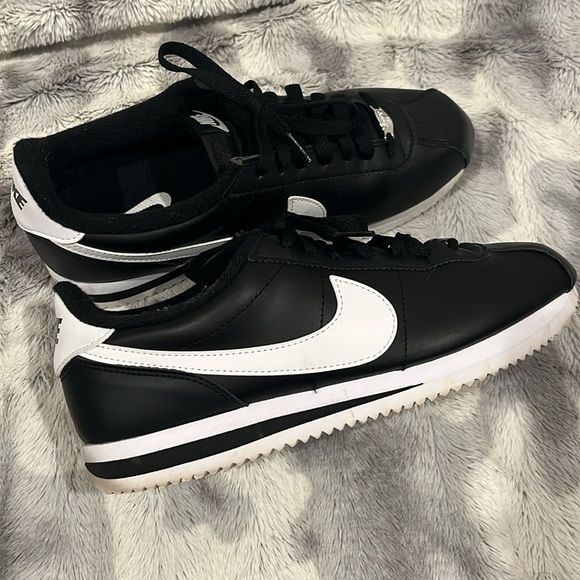 MEN’S NIKE CORTEZ CASUAL SHOE - Picture 6 of 6
